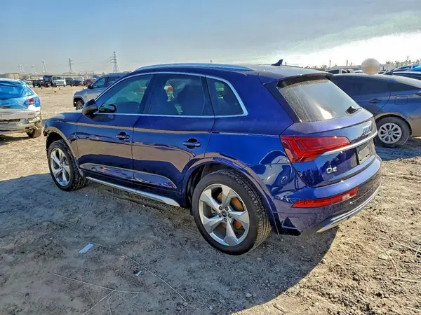 WA1BAAFY8M2024303 2021 AUDI Q5 - Image 2