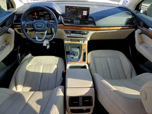 WA1BAAFY8M2024303 2021 AUDI Q5 - Image 8