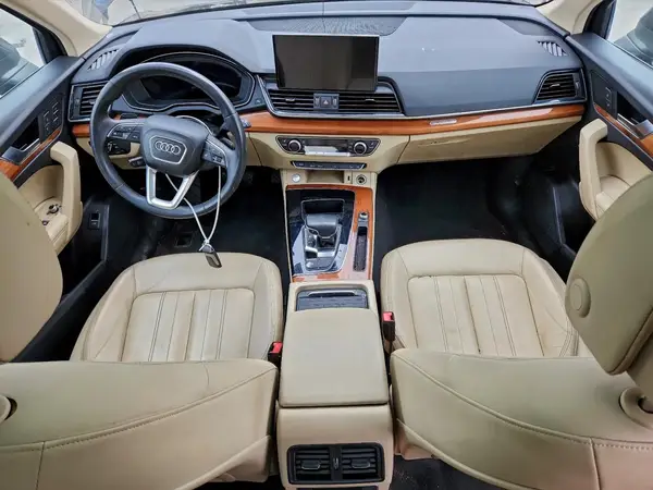 WA1BAAFY8M2024897 2021 AUDI Q5 - Image 8