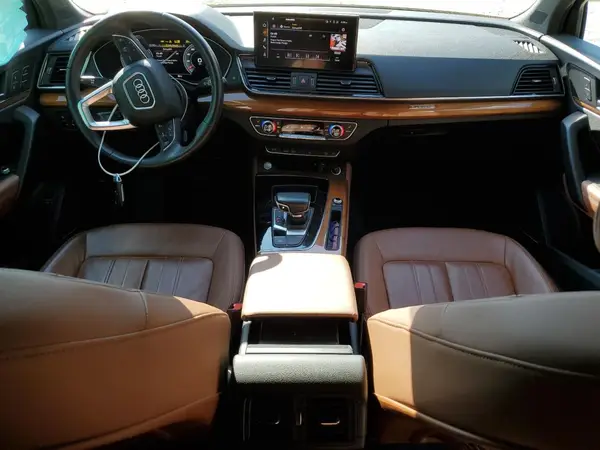 WA1BAAFY8M2027928 2021 AUDI Q5 - Image 8