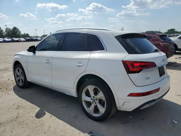 WA1BAAFY8M2037147 2021 AUDI Q5 - Image 2