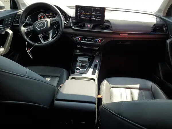 WA1BAAFY8M2037147 2021 AUDI Q5 - Image 8