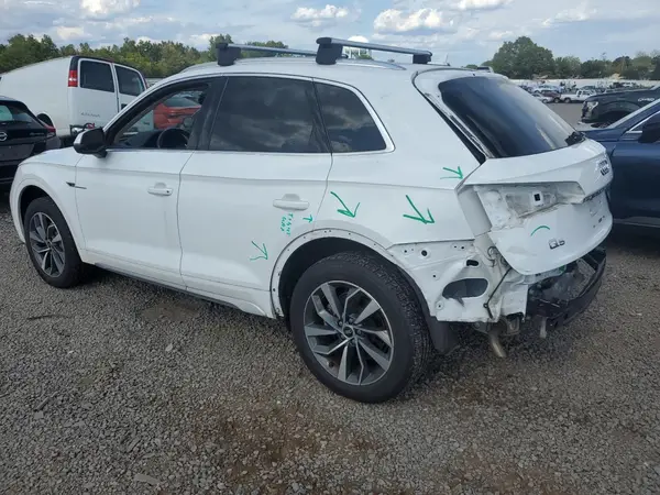 WA1BAAFY8M2051971 2021 AUDI Q5 - Image 2