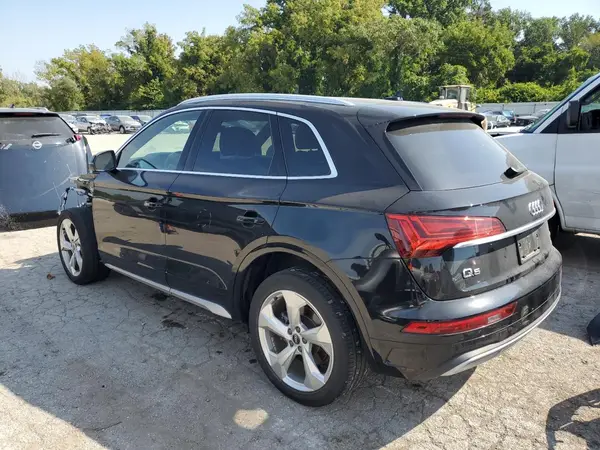 WA1BAAFY8M2055406 2021 AUDI Q5 - Image 2