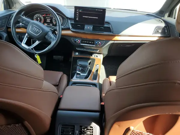 WA1BAAFY8M2055406 2021 AUDI Q5 - Image 8