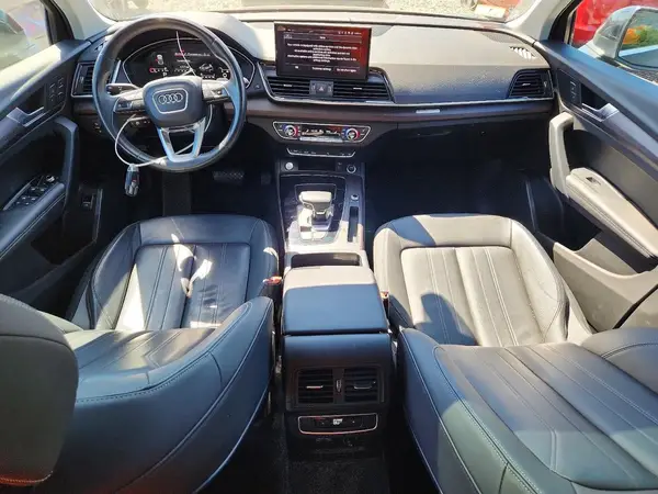 WA1BAAFY8M2057947 2021 AUDI Q5 - Image 8