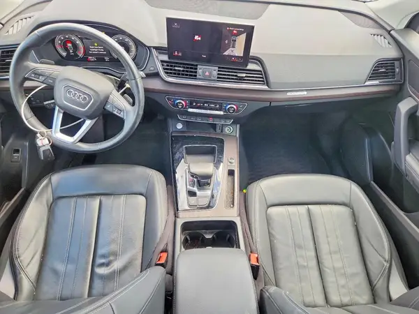 WA1BAAFY8M2068978 2021 AUDI Q5 - Image 8