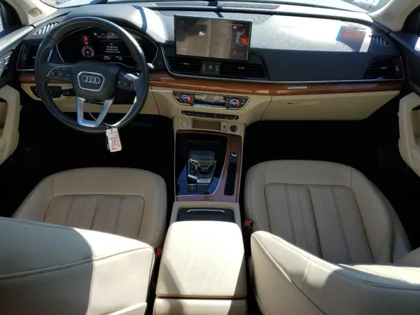 WA1BAAFY8M2071072 2021 AUDI Q5 - Image 8