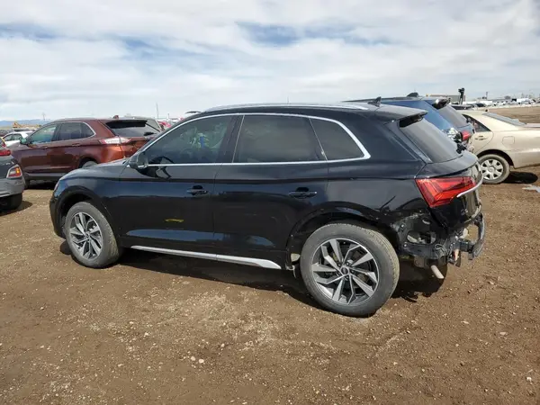 WA1BAAFY8M2105236 2021 AUDI Q5 - Image 2