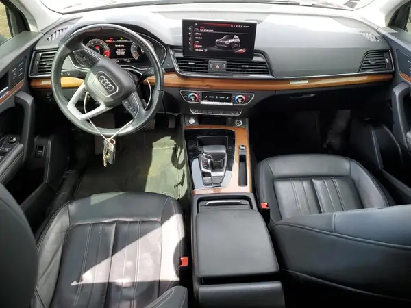 WA1BAAFY8M2105236 2021 AUDI Q5 - Image 8