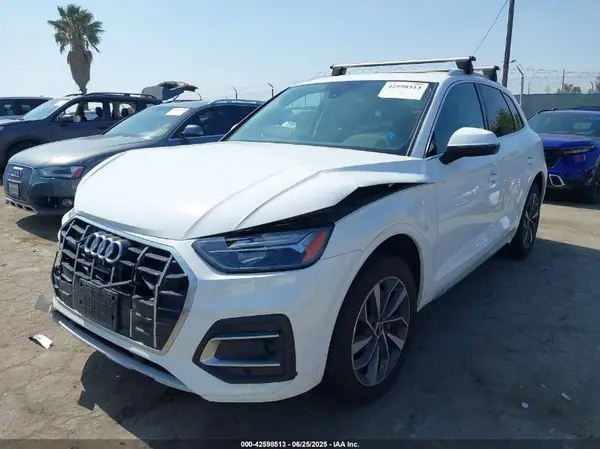 WA1BAAFY8M2109934 2021 AUDI Q5 - Image 2