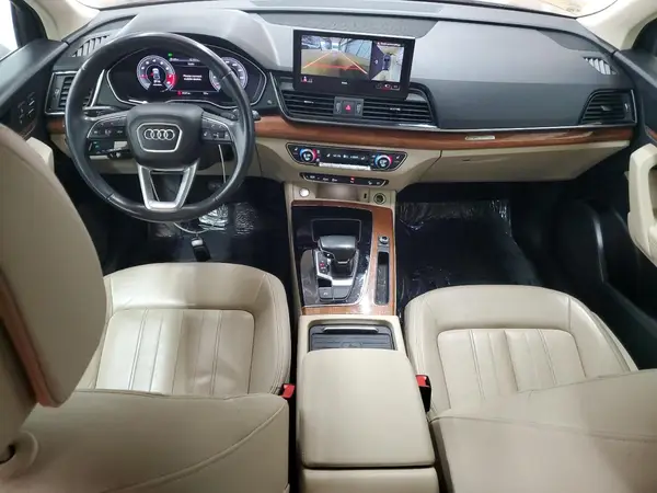 WA1BAAFY8M2116737 2021 AUDI Q5 - Image 8