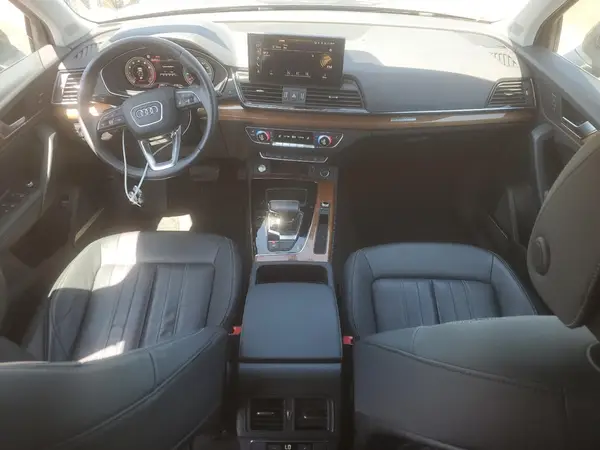 WA1BAAFY8M2118102 2021 AUDI Q5 - Image 8
