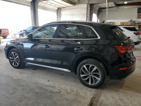 WA1BAAFY8M2125258 2021 AUDI Q5 - Image 2