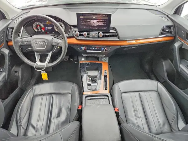 WA1BAAFY8M2127804 2021 AUDI Q5 - Image 8