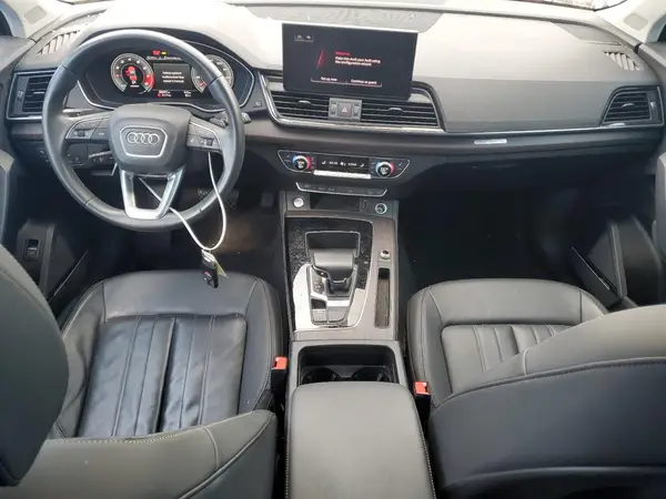WA1BAAFY8M2129438 2021 AUDI Q5 - Image 8