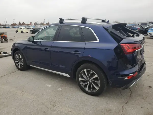 WA1BAAFY9M2010488 2021 AUDI Q5 - Image 2
