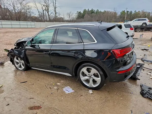 WA1BAAFY9M2016081 2021 AUDI Q5 - Image 2