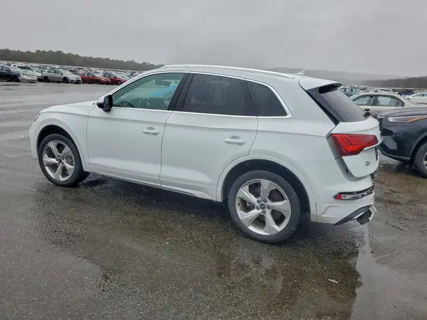 WA1BAAFY9M2019353 2021 AUDI Q5 - Image 2