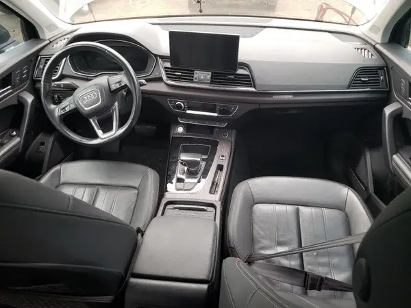 WA1BAAFY9M2021300 2021 AUDI Q5 - Image 8