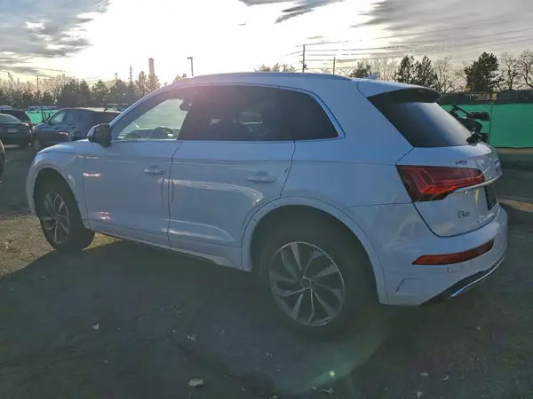 WA1BAAFY9M2024911 2021 AUDI Q5 - Image 2