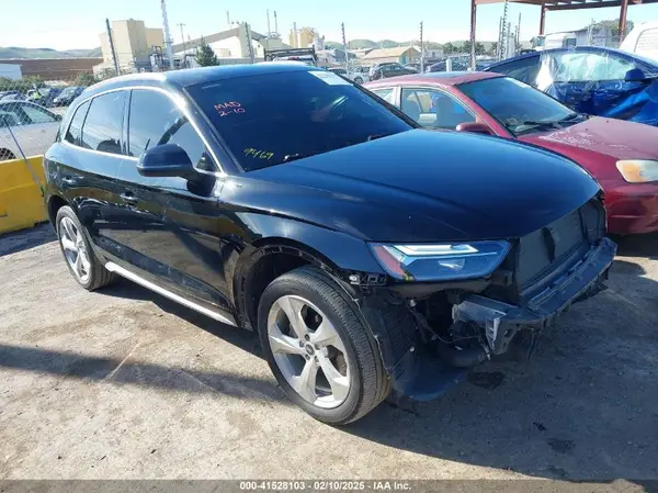 WA1BAAFY9M2029378 2021 AUDI Q5 - Image 1