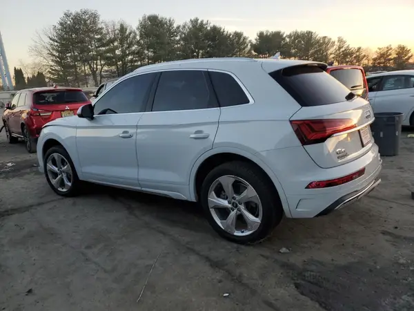 WA1BAAFY9M2030997 2021 AUDI Q5 - Image 2
