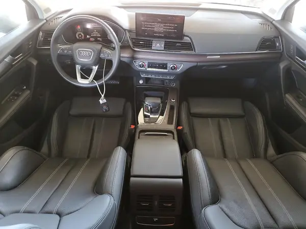 WA1BAAFY9M2062171 2021 AUDI Q5 - Image 8