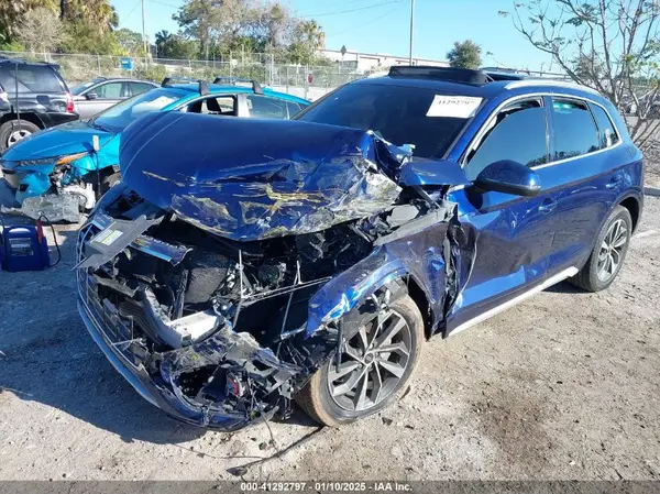 WA1BAAFY9M2062252 2021 AUDI Q5 - Image 2
