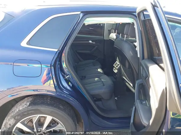 WA1BAAFY9M2062252 2021 AUDI Q5 - Image 8