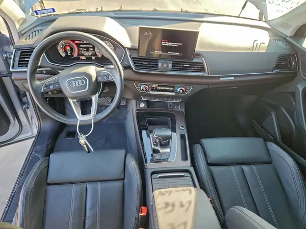 WA1BAAFY9M2063465 2021 AUDI Q5 - Image 8