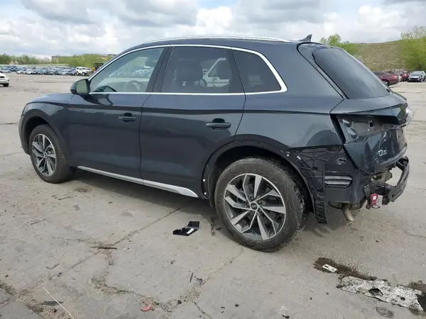 WA1BAAFY9M2068049 2021 AUDI Q5 - Image 2