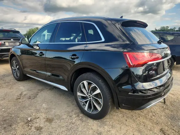 WA1BAAFY9M2098913 2021 AUDI Q5 - Image 2