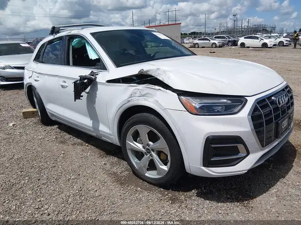 WA1BAAFY9M2106153 2021 AUDI Q5 - Image 1