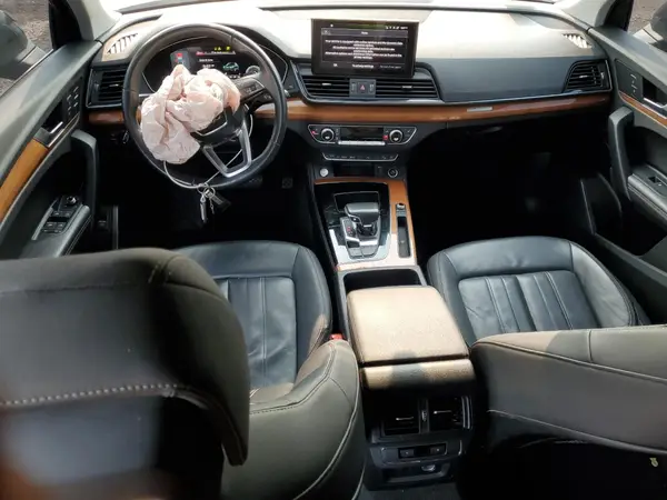 WA1BAAFY9M2109554 2021 AUDI Q5 - Image 8