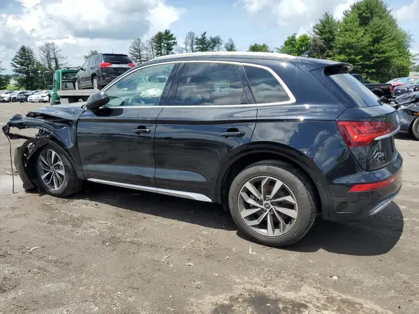 WA1BAAFY9M2110901 2021 AUDI Q5 - Image 2