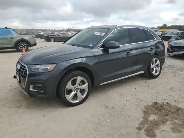 WA1BAAFY9M2132316 2021 AUDI Q5 - Image 1