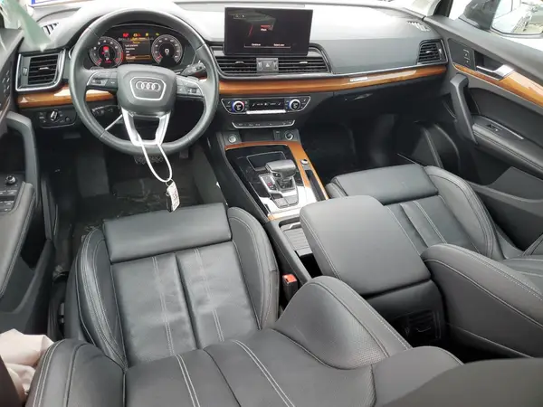 WA1BAAFY9M2132316 2021 AUDI Q5 - Image 8