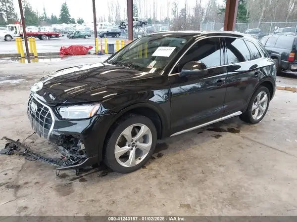 WA1BAAFY9M2138732 2021 AUDI Q5 - Image 2