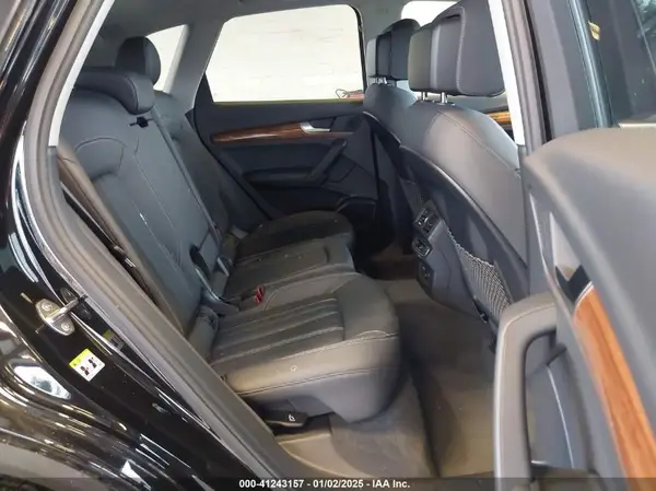 WA1BAAFY9M2138732 2021 AUDI Q5 - Image 8