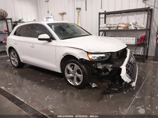 WA1BAAFYXM2001878 2021 AUDI Q5 - Image 1