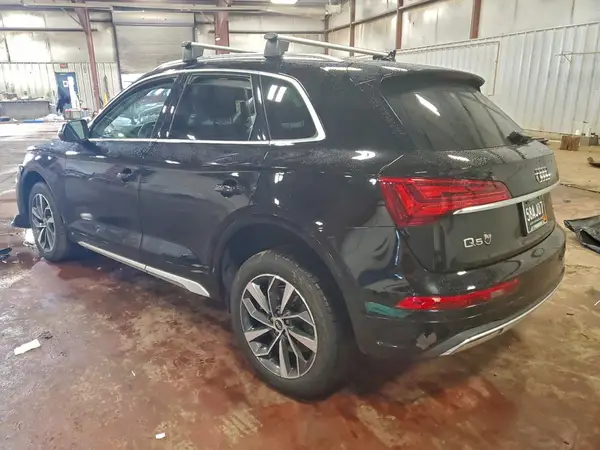 WA1BAAFYXM2007938 2021 AUDI Q5 - Image 2