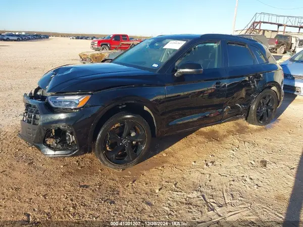 WA1BAAFYXM2020222 2021 AUDI Q5 - Image 2