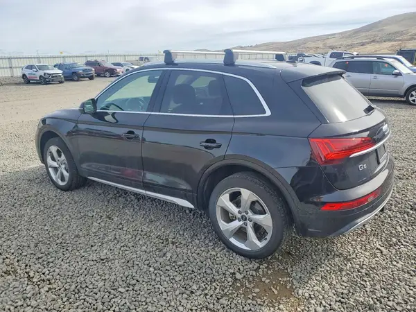 WA1BAAFYXM2021239 2021 AUDI Q5 - Image 2
