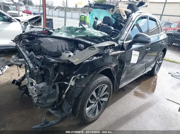 WA1BAAFYXM2023010 2021 AUDI Q5 - Image 2
