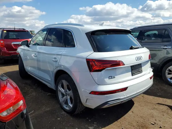 WA1BAAFYXM2047615 2021 AUDI Q5 - Image 2