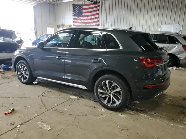 WA1BAAFYXM2052152 2021 AUDI Q5 - Image 2
