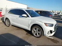 WA1BAAFYXM2055827 2021 AUDI Q5