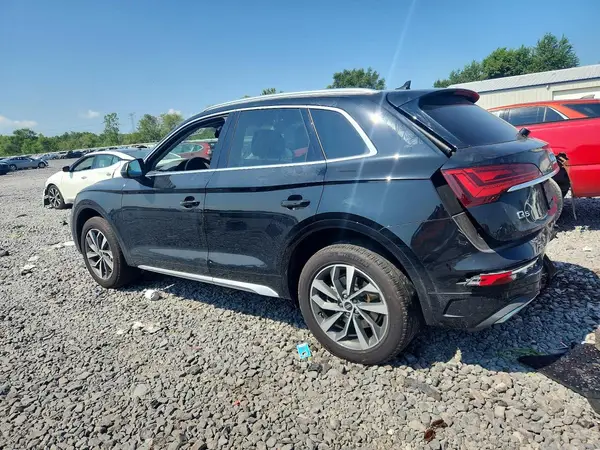WA1BAAFYXM2055942 2021 AUDI Q5 - Image 2