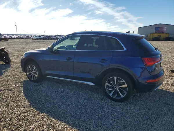 WA1BAAFYXM2072269 2021 AUDI Q5 - Image 2